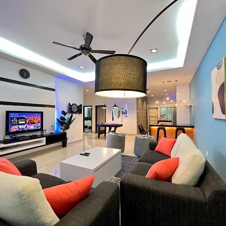 Tcvila 12Pax Neartc Dinosaurland Pooltable, Netflix كوانتان المظهر الخارجي الصورة